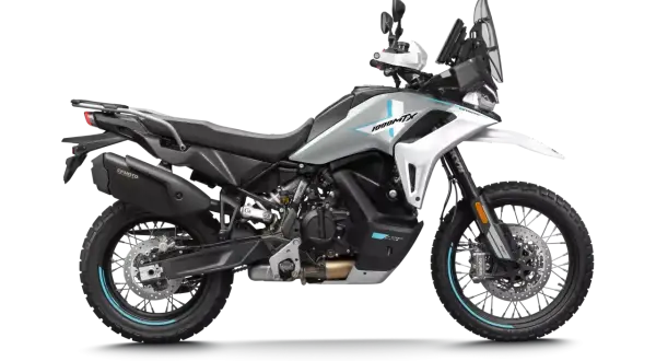 Una moto de aventura blanca y plateada, modelo 1000MTX de CF Moto, lista para explorar.
