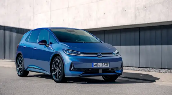 Volkswagen ID.3 azul eléctrico, listo para explorar con gran autonomía.