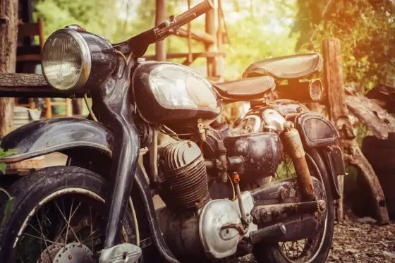 Cómo restaurar una moto antigua sin disparar el presupuesto